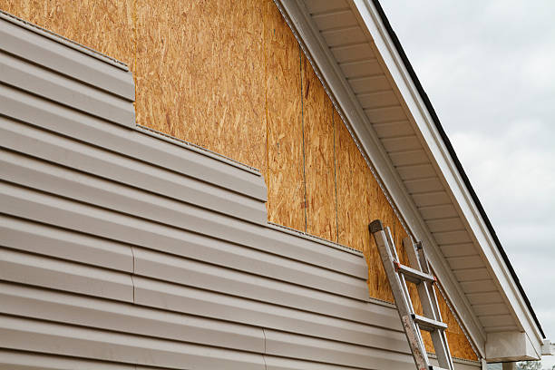24/7 Emergency Vinyl Siding experts in Bedford, MA